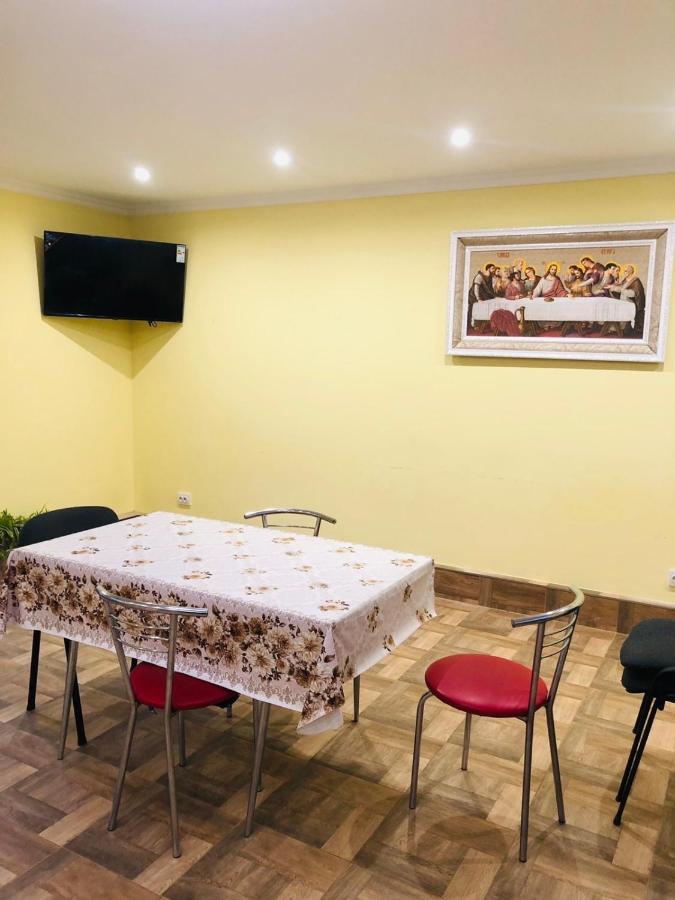 Hotel Катерина à Chynadiyovo Extérieur photo